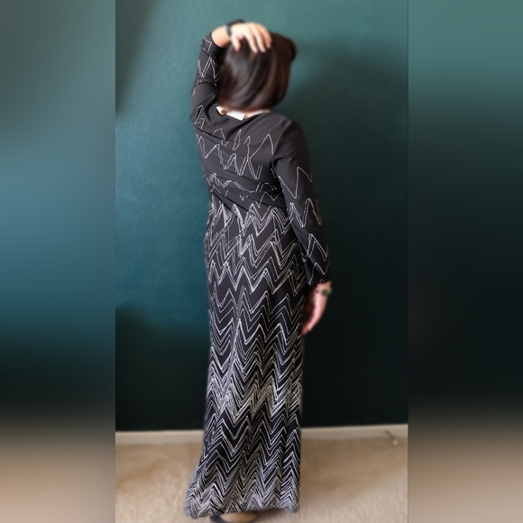 Vintage KL Concepts Dress - Picture 3 of 4